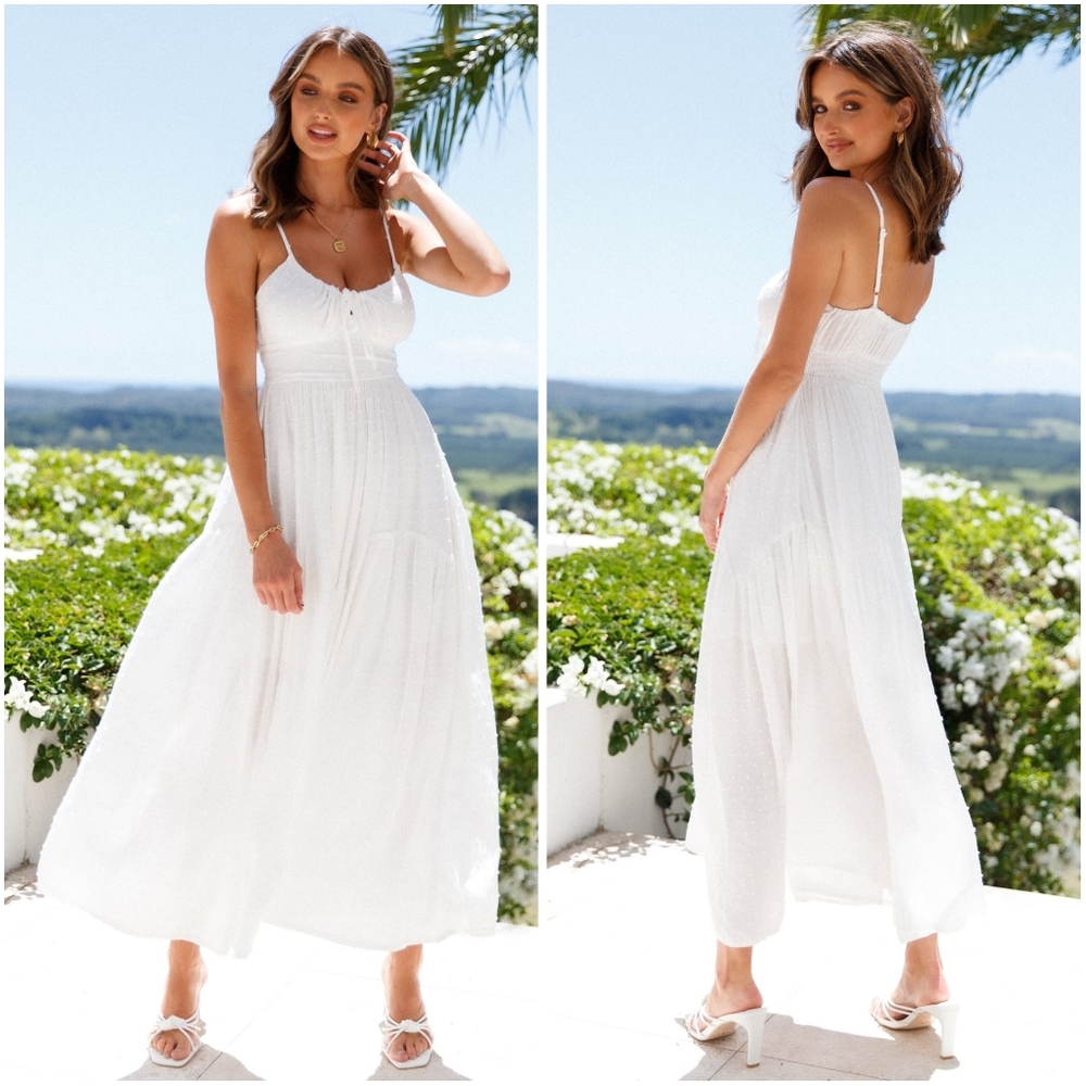 Hello Molly Chain Of Daisies White Maxi Dress 8 NWT New